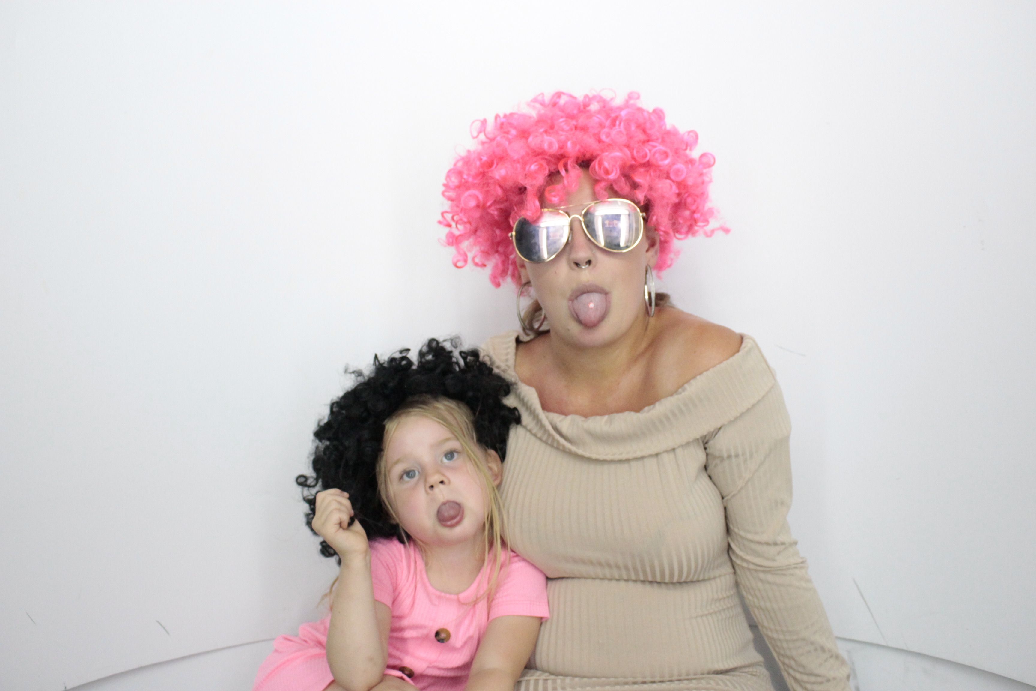 Kerry's 30th Birthday | View more photos from the event at gallery.myphotoboothexperience.co.uk/u/MyPhotoBoothExperienceLtd/Kerrys-30th-Birthday